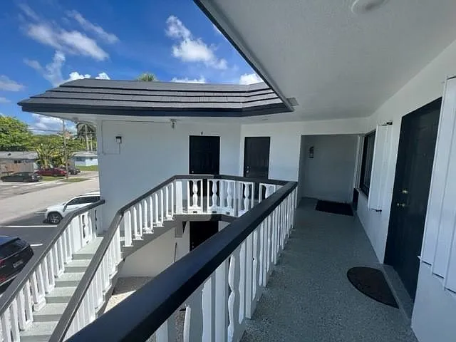 2401 NW 9th Ave #3 — Photo 8