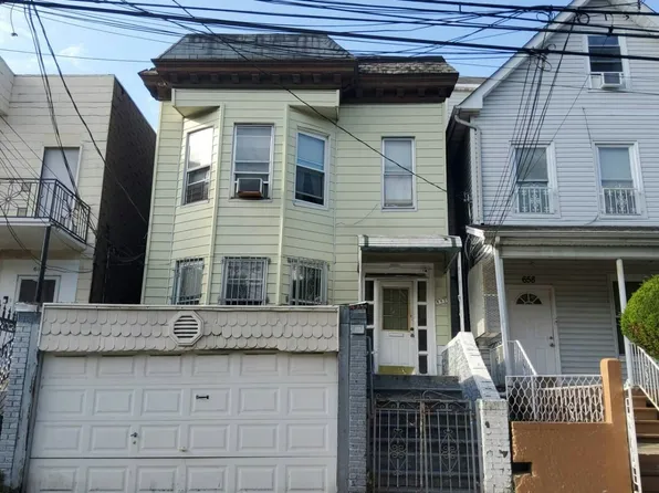 660 E 221st St, Bronx, NY 10467