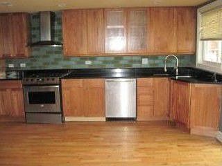 4th image of 1222 N Artesian Ave