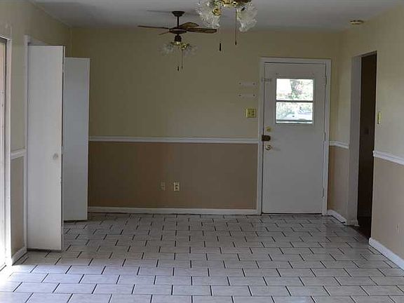 4th image of 2152 Valentine Ct