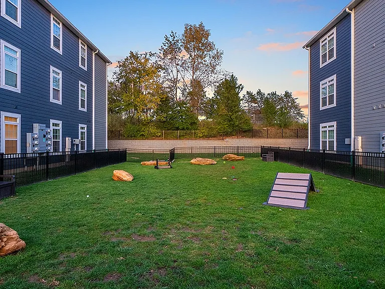 Meadowridge Apartments — Photo 6