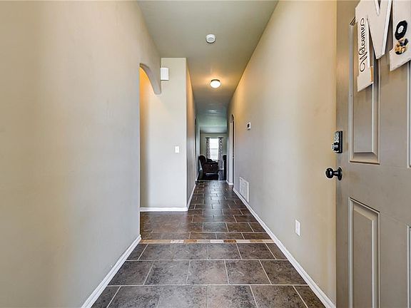 5th image of 8400 SW 47th Cir