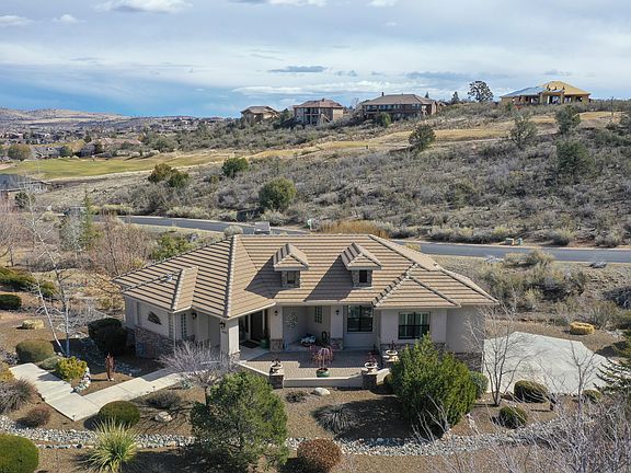 3rd image of 2463 Blueridge Cir