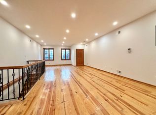 32 Luquer St #1A, Brooklyn, NY 11231