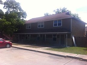 2nd image of 314 Manuel Dr #A-d