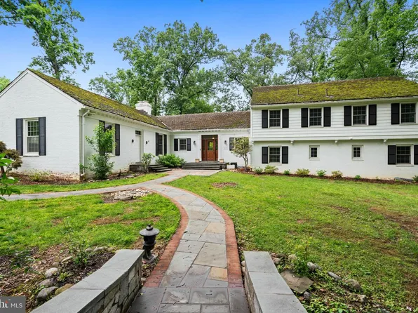6613 Bradley Blvd, Bethesda, MD 20817
