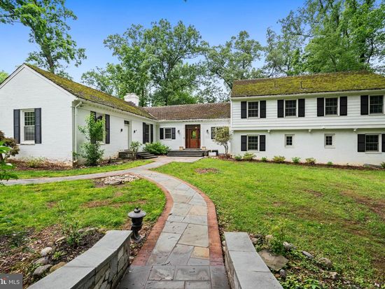 6613 Bradley Blvd, Bethesda, MD 20817