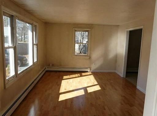 4th image of 54 Linwood Ter