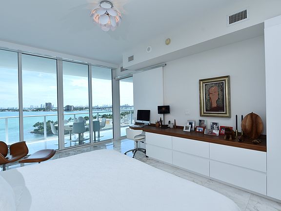 4th image of 2020 N Bayshore Dr APT 1007