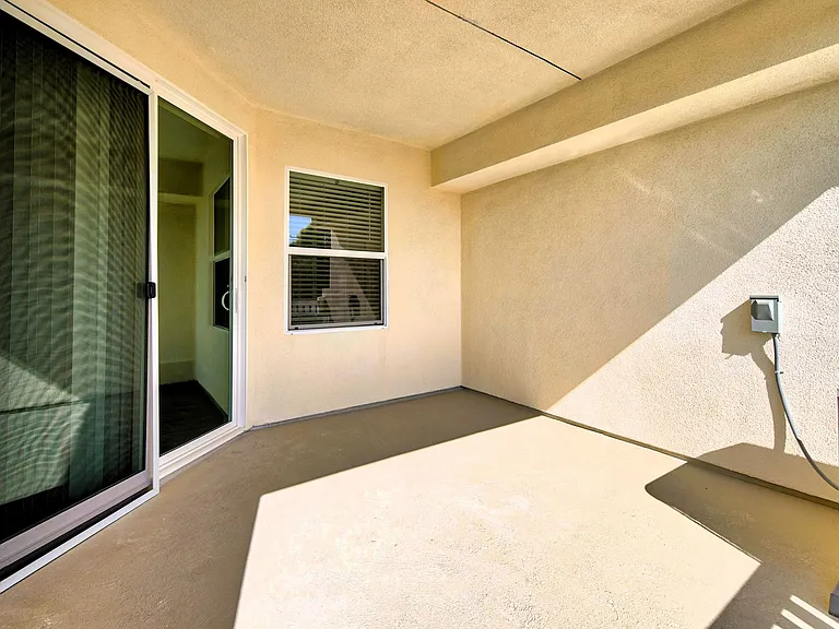 1525 G Ave — Photo 3