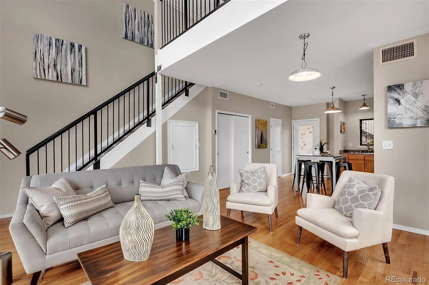 1 bed, 850 sqft, $2,246 — Photo 4