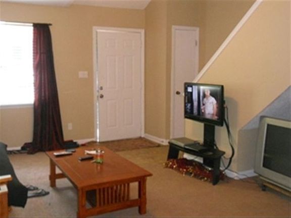 3rd image of 2230 Parrot Ln #73