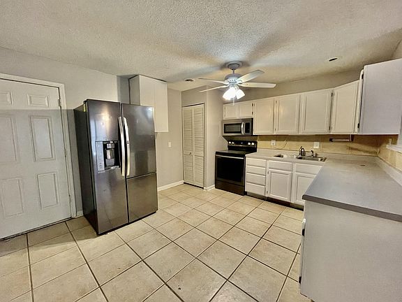 5th image of 6405 E 152nd St #1