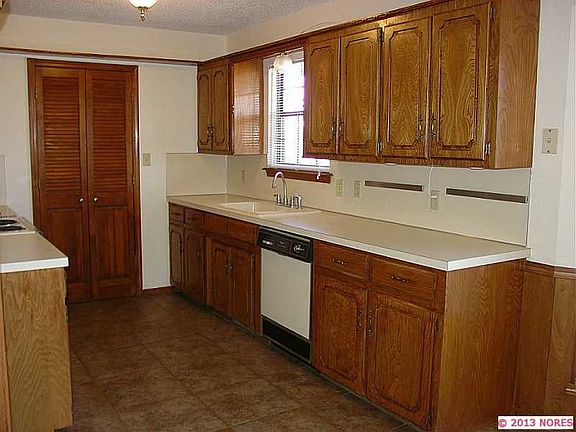 5th image of 10914 N 173rd East Ave