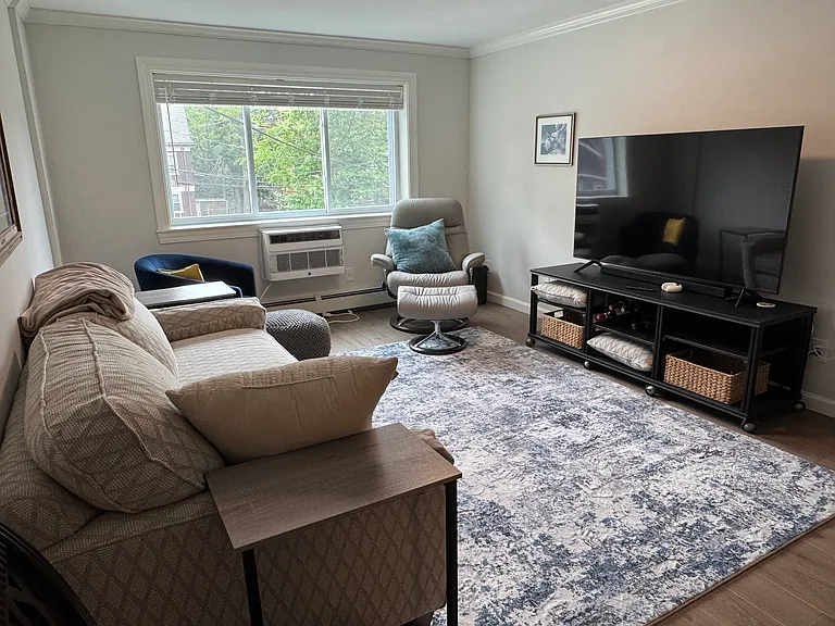 329 Harvard St #24 — Photo 2
