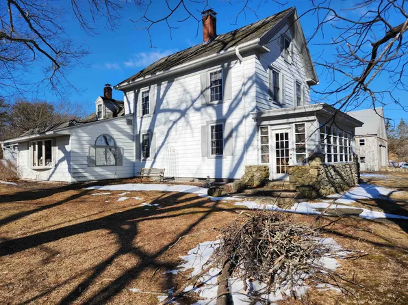 11 Route 108, Newfields, NH 03856