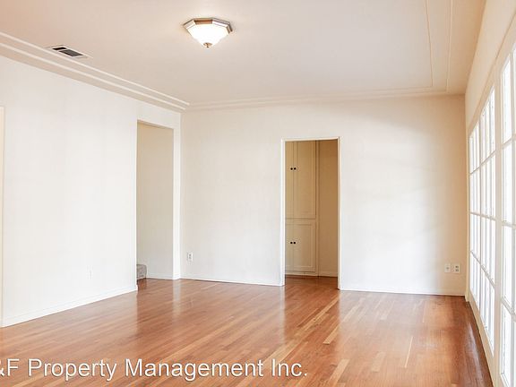 3rd image of 3630 Fir St #3637