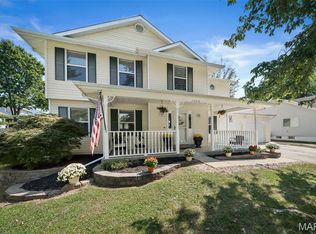 1266 Stephenridge Dr, Saint Charles, MO 63304