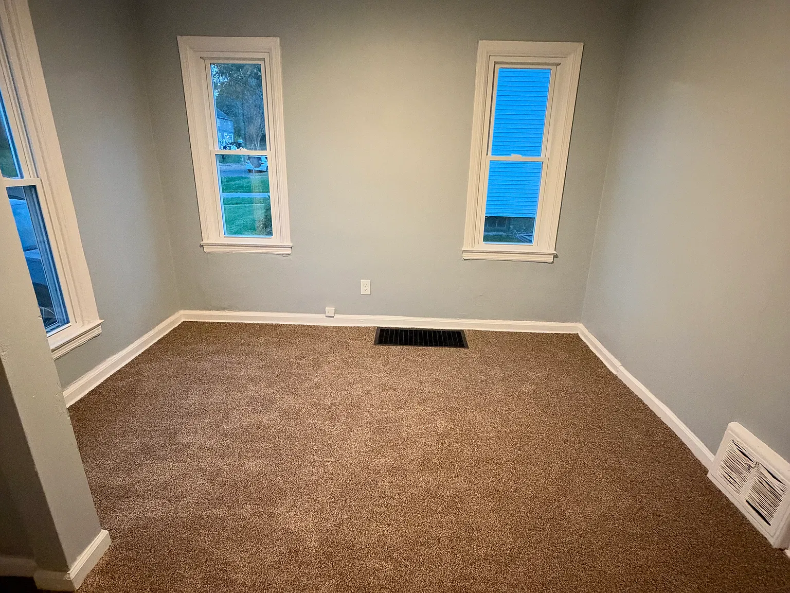 4 bed, 1.5 bath, 1244 sqft, $1,295 — Photo 4