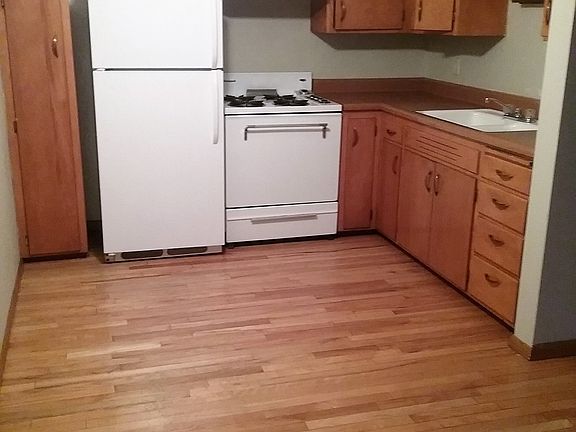 5th image of 1907 Colfax Ave S APT 203