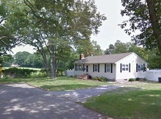 19 Woodbine Ave, Bay Shore, NY 11706