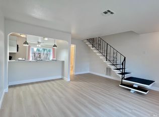 490 Edgewood Dr APT 23, Vacaville, CA 95688