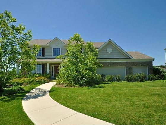 2nd image of 3301 Aubrey Dr
