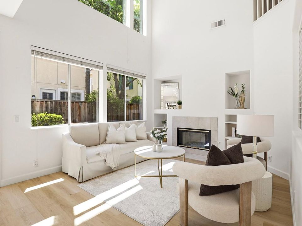 1st image of 2568 Palmetta Palm Ct