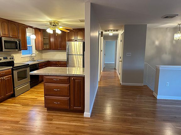 5th image of 342 Woodland Dr