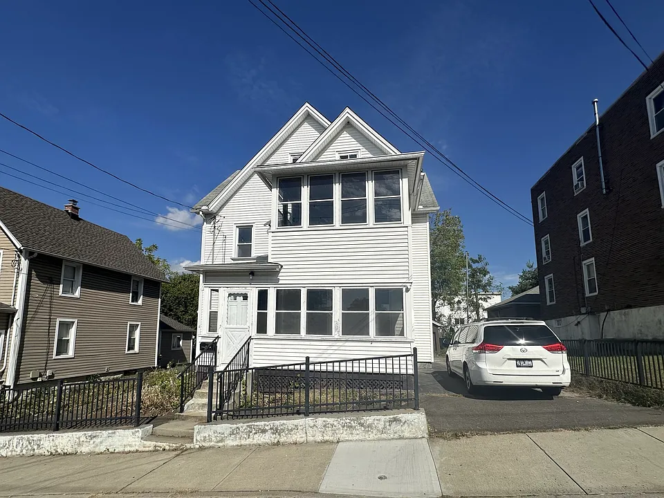 7 Hill St #2