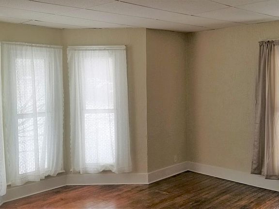 3rd image of 227 1/2 James St