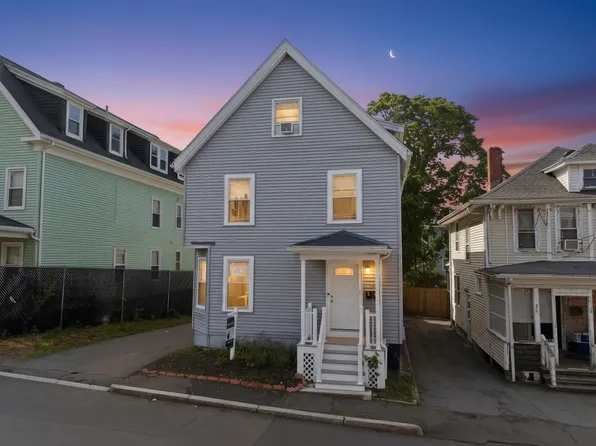16 Crescent St, Lynn, MA 01902