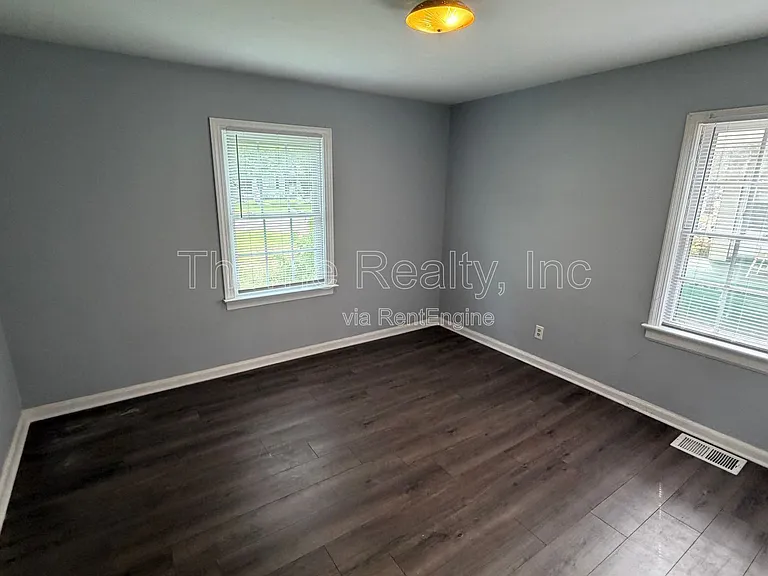 1416 Rosewood Ave — Photo 11