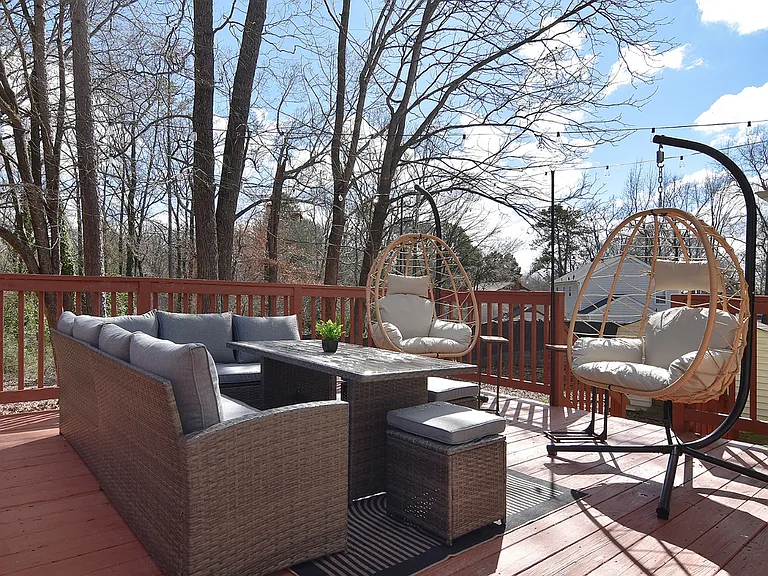 Chestnut Lake Dr — Photo 4