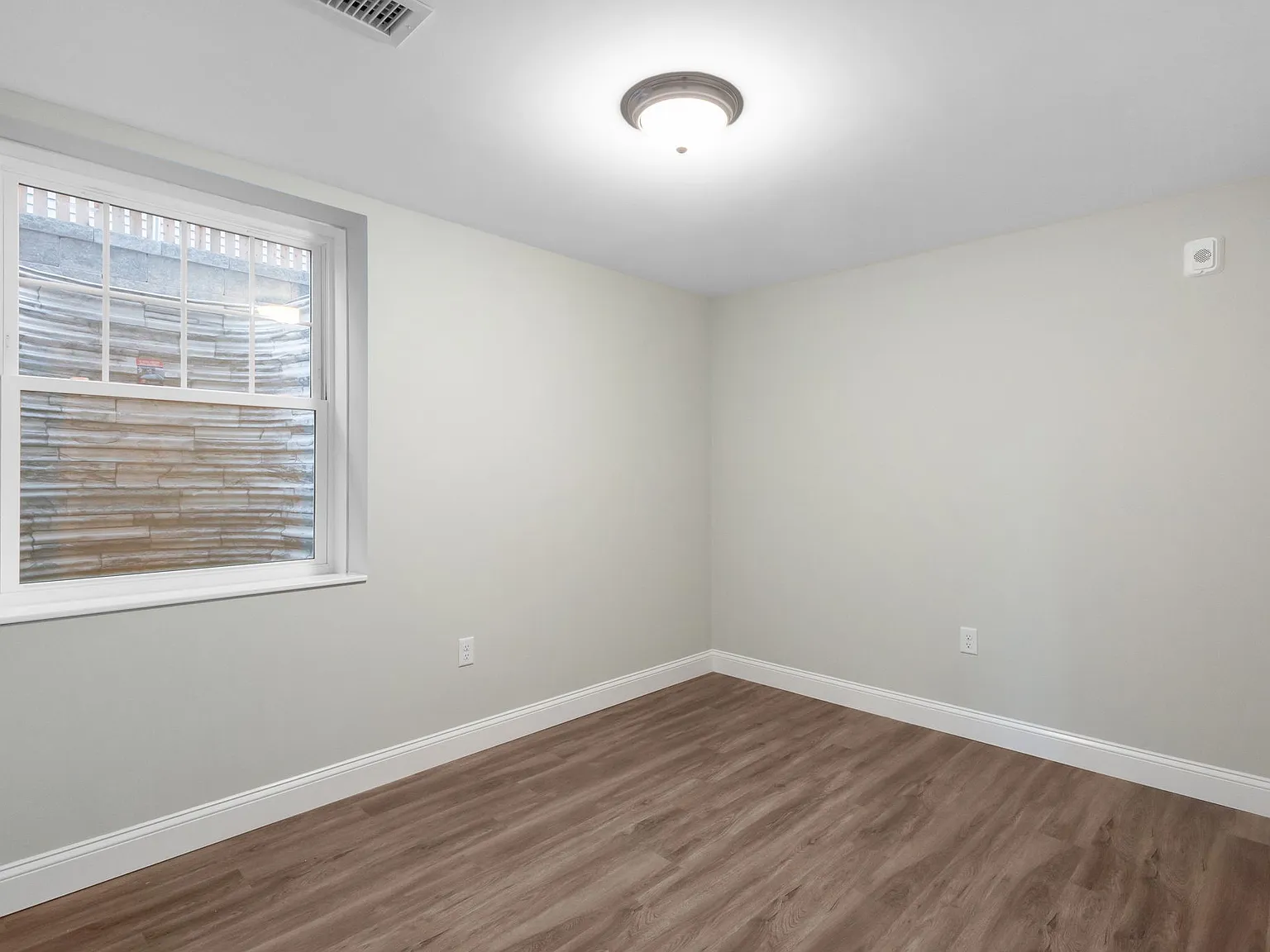 3 bed, $3,350 — Photo 4