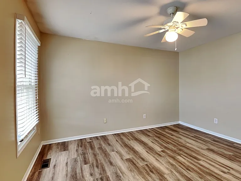 5785 Chase Run — Photo 10