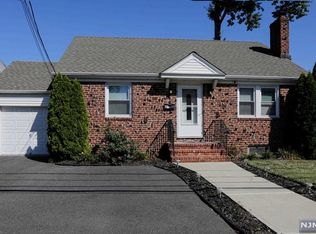 20 Virginia Ave, Dumont, NJ 07628