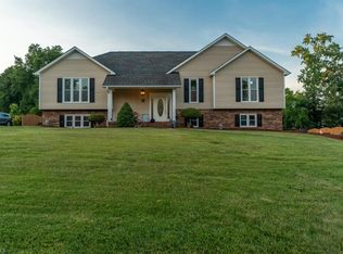 7209 Weatherstone Dr, Kernersville, NC 27284