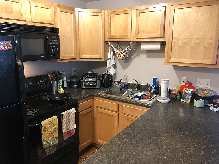 1405 Broadway St #210 — Photo 4