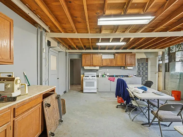 1000 Chanslor Ave — Photo 13