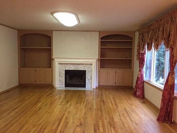 3rd image of 2322 179th Ct NE