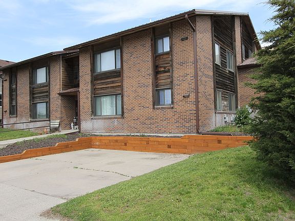 4th image of 126 N Lincoln St #1