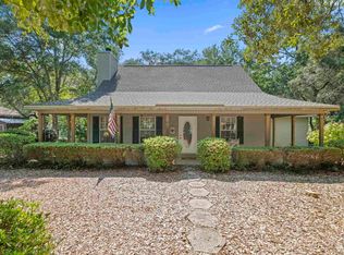 2857 Avenida De Soto, Navarre, FL 32566