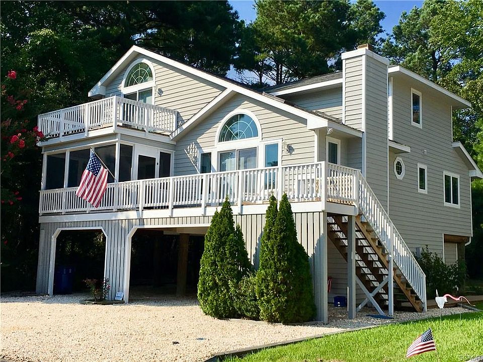 1st image of 413 Tamarack Dr