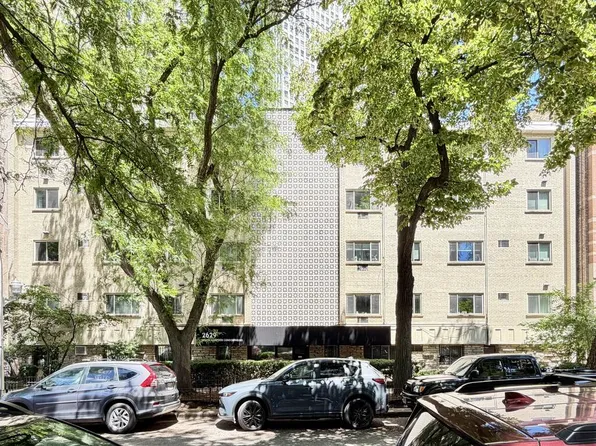 2629 N Hampden Ct #803, Chicago, IL 60614