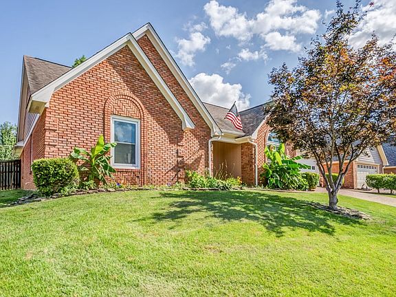 3rd image of 8243 Crimson Creek Dr