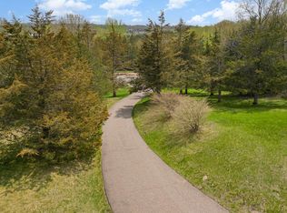 757 Aldro Rd, Hudson, WI 54016