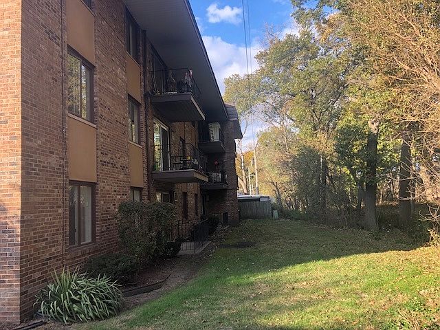2nd image of 550 Michigan City Rd APT 1B
