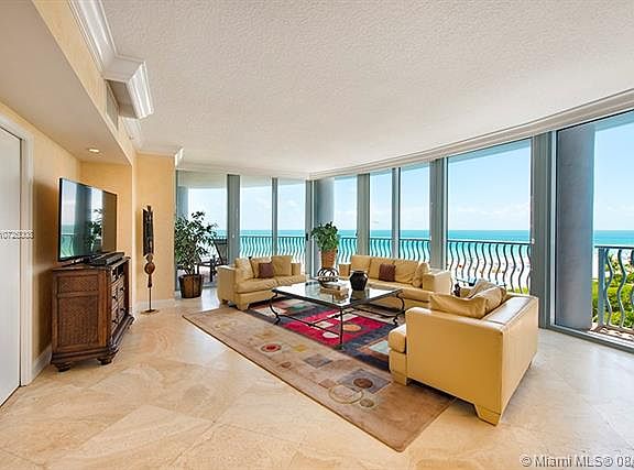 2nd image of 1455 Ocean Dr APT 702