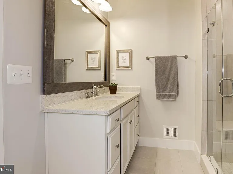 20523 Milbridge Ter — Photo 29